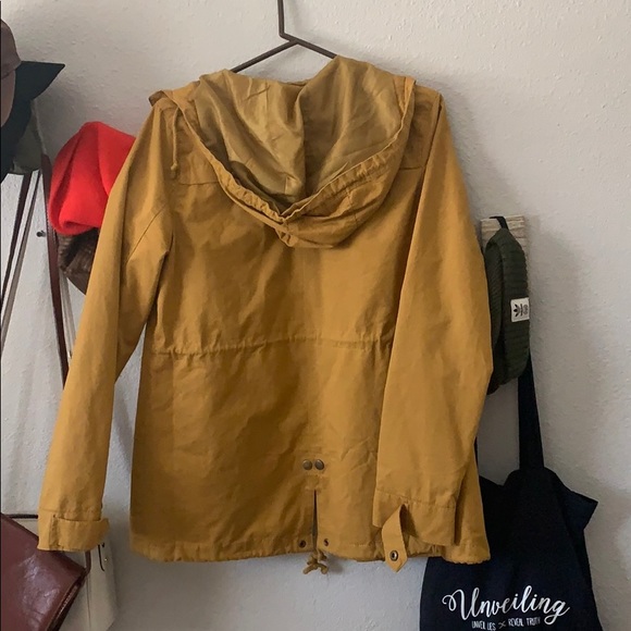 raincoat - Picture 2 of 2